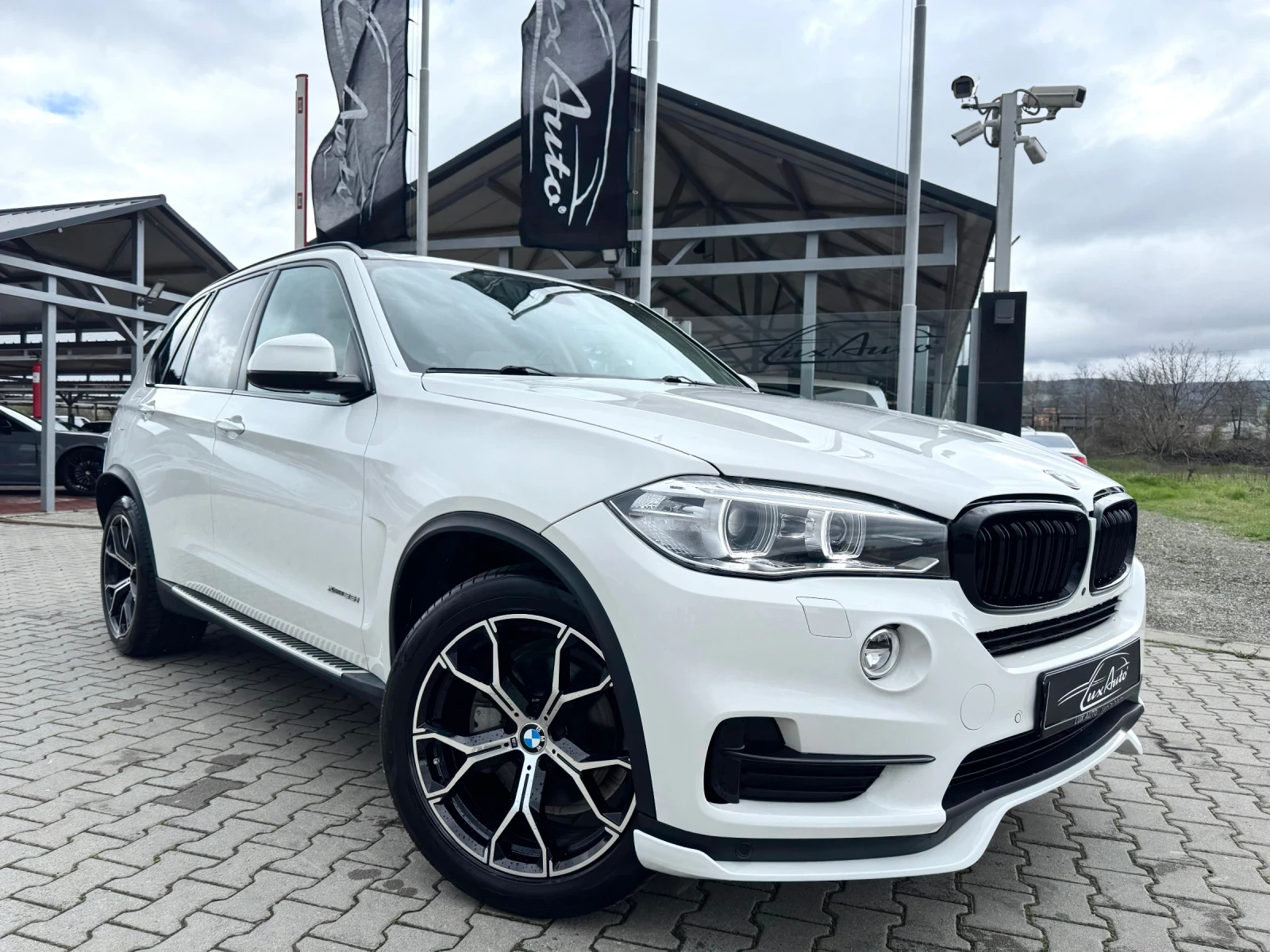 BMW X5 3.5i#M-PERF#PANORAMA#360* CAM#HEAD-UP#CARBON