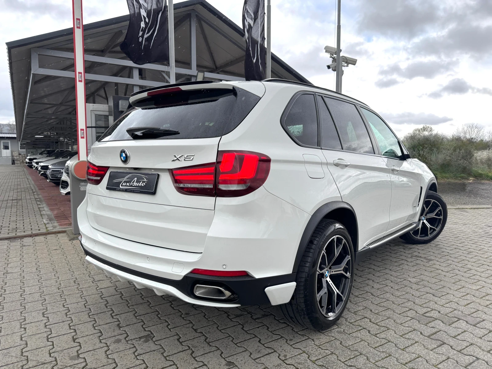 BMW X5 3.5i#M-PERF#PANORAMA#360* CAM#HEAD-UP#CARBON, снимка 3 - Автомобили и джипове - 54073367