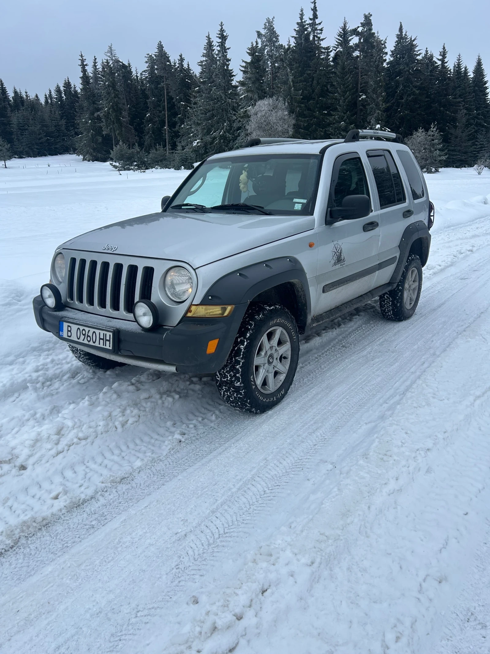 Jeep Cherokee, снимка 2 - Автомобили и джипове - 54207132