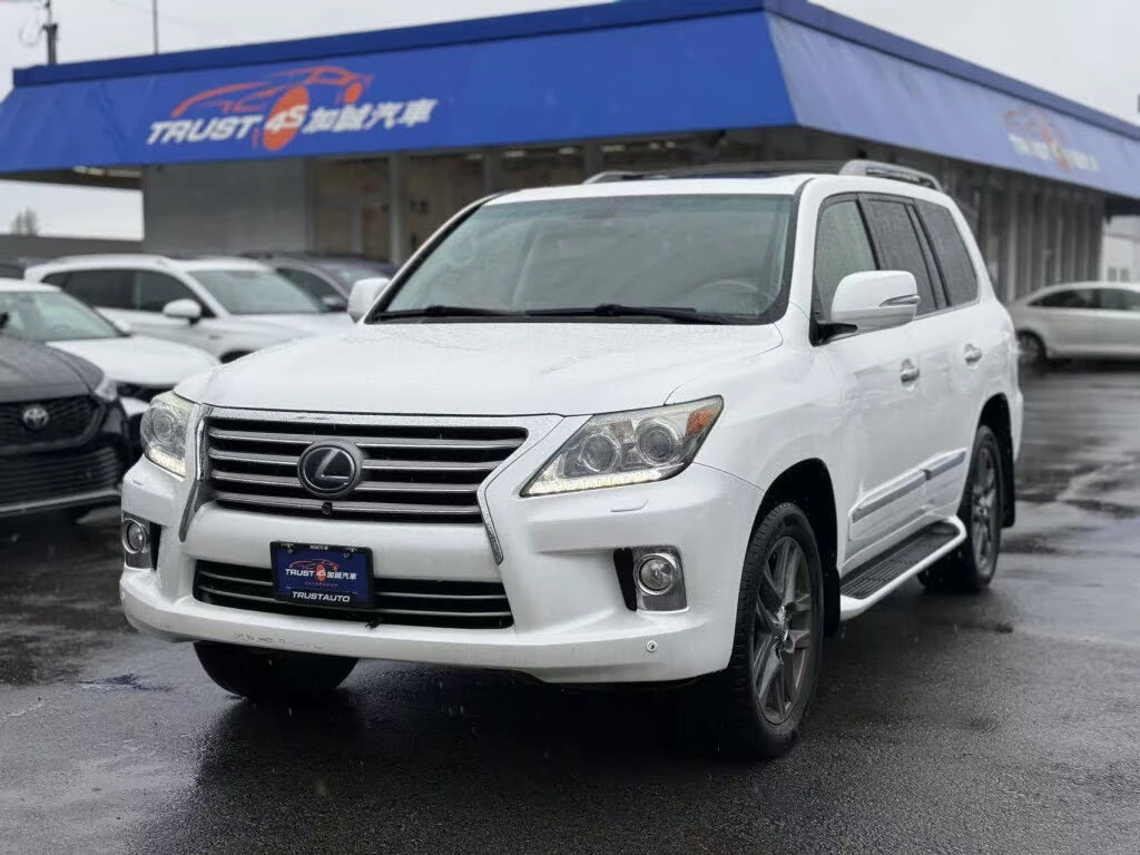 Lexus LX 570 MARK LEV* 3X TV* ПОДГРЕВ* ОБДУХВАНЕ* 6+ 1* ШИБИДАХ, снимка 2 - Автомобили и джипове - 54236178