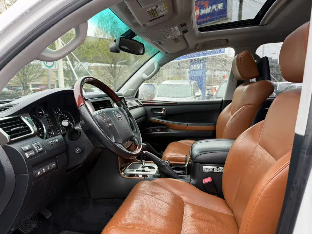 Lexus LX 570 MARK LEV* 3X TV* ПОДГРЕВ* ОБДУХВАНЕ* 6+ 1* ШИБИДАХ, снимка 9 - Автомобили и джипове - 54236178