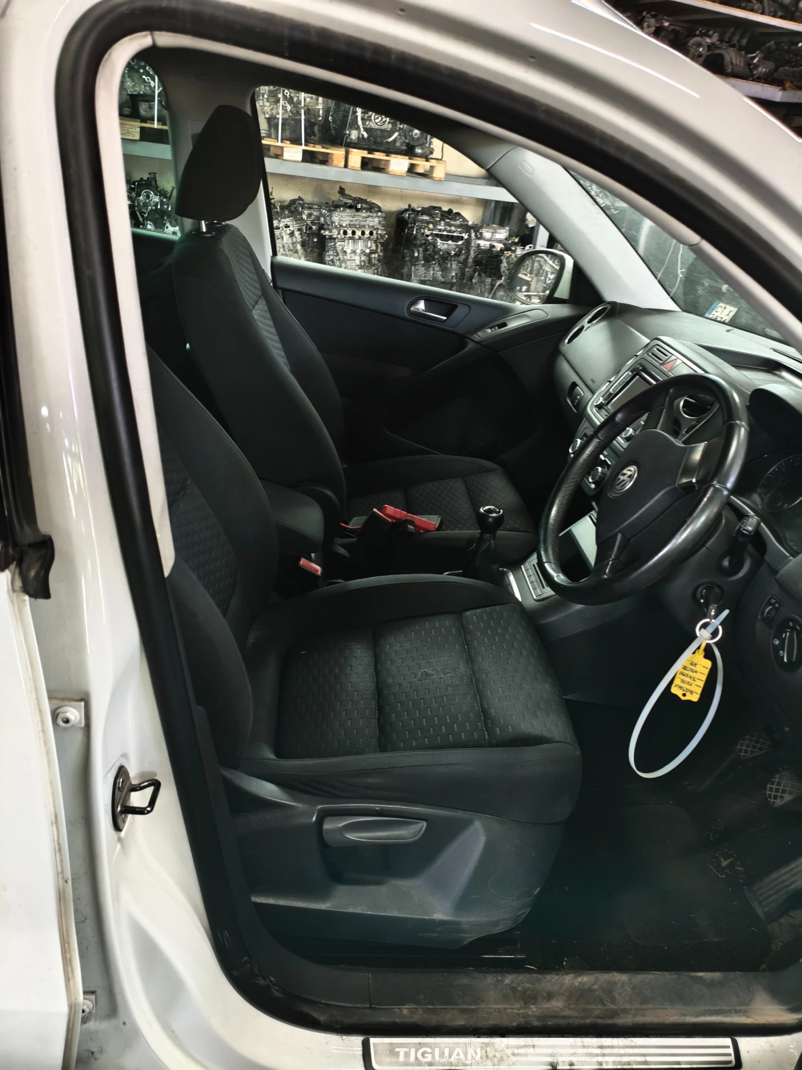 VW Tiguan 1.4tsi, снимка 8 - Автомобили и джипове - 55467017