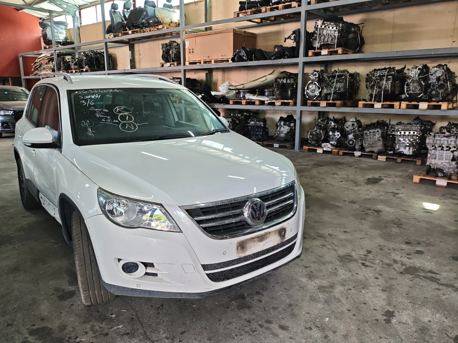 VW Tiguan 1.4tsi, снимка 3 - Автомобили и джипове - 55467017