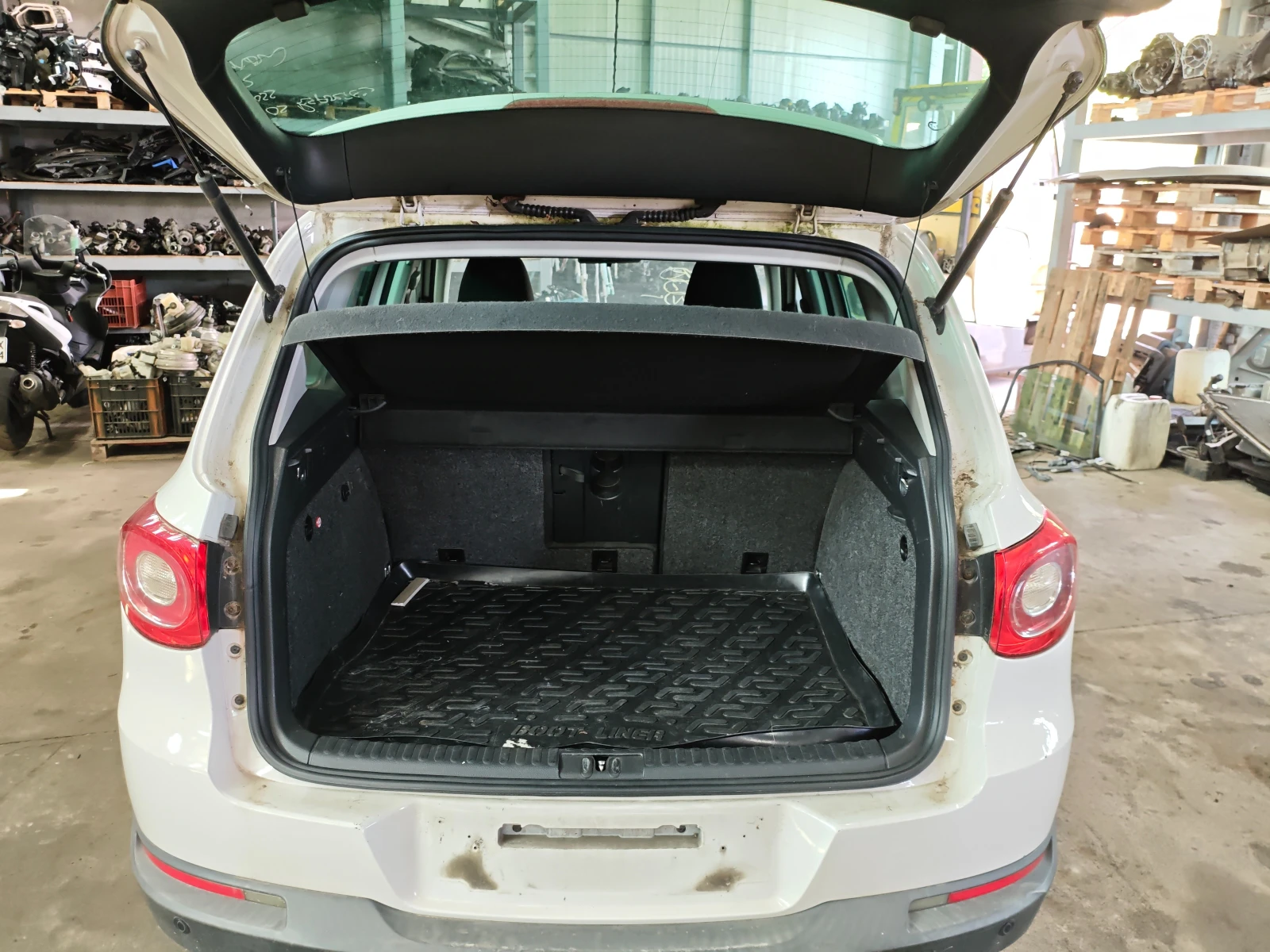 VW Tiguan 1.4tsi, снимка 6 - Автомобили и джипове - 55467017
