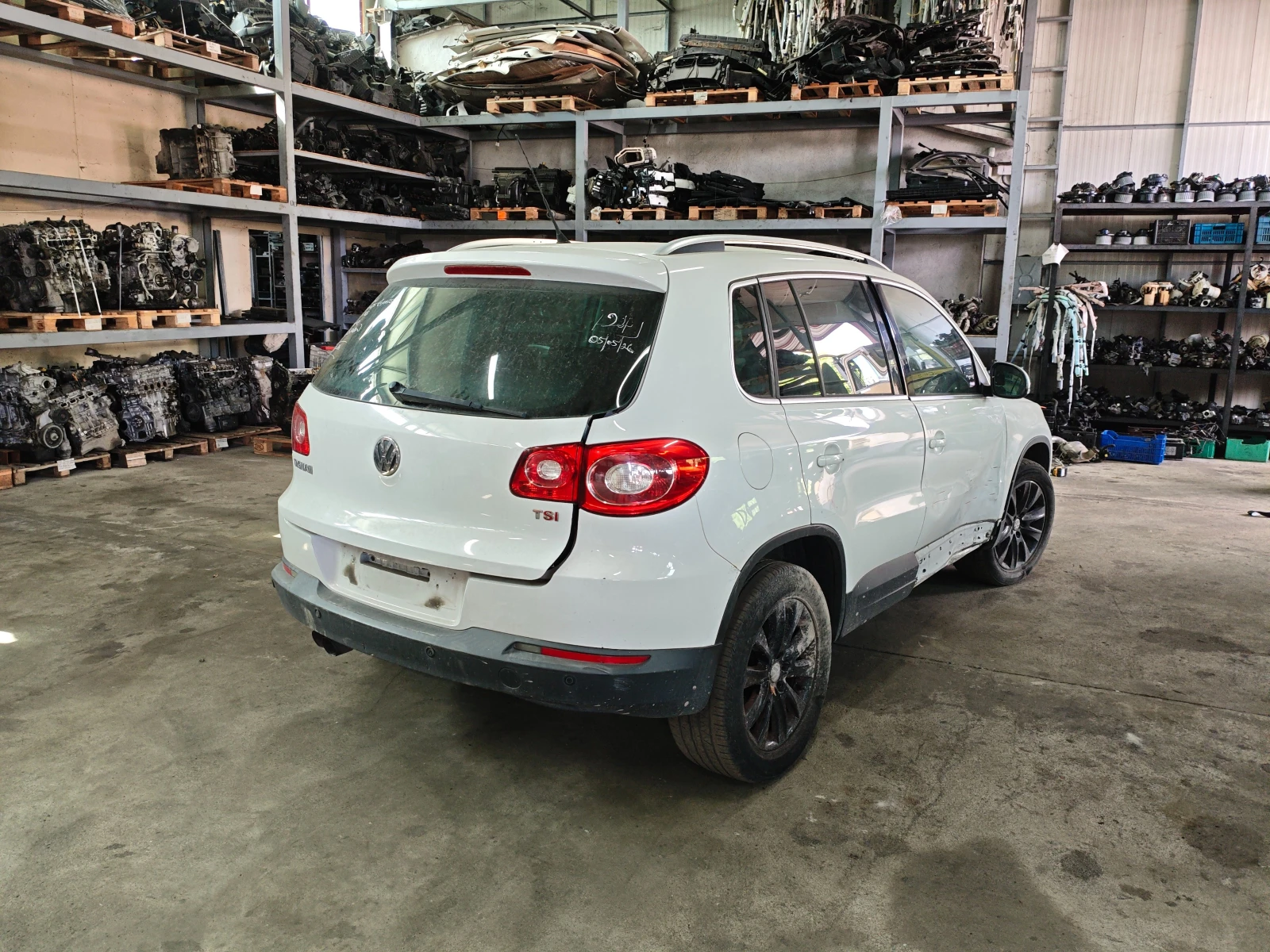 VW Tiguan 1.4tsi, снимка 5 - Автомобили и джипове - 55467017