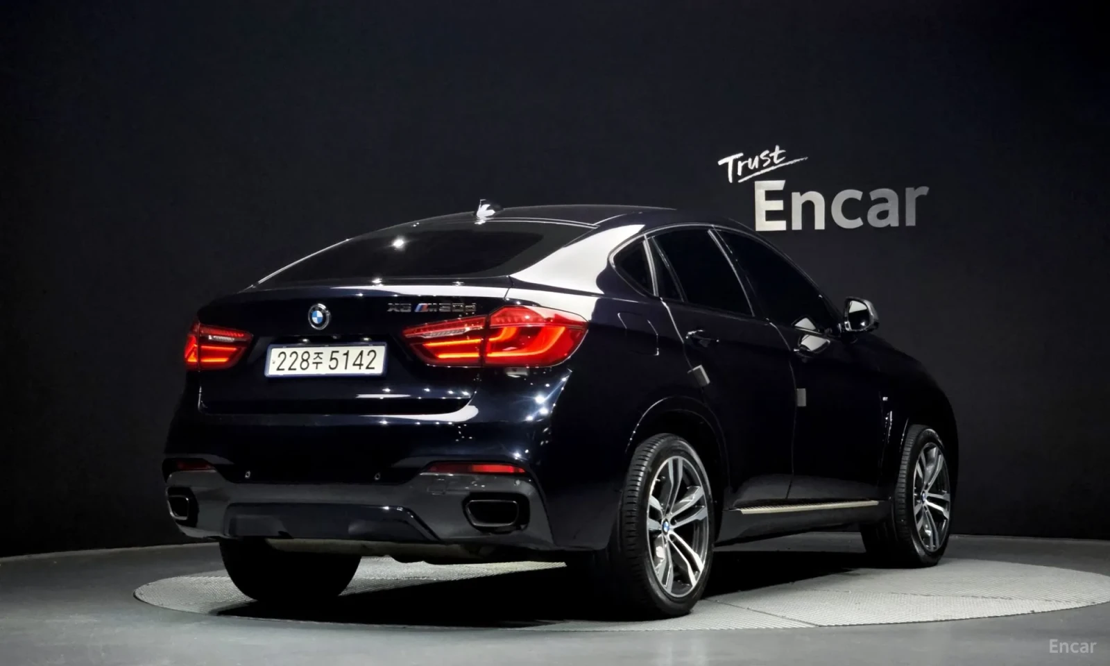 BMW X6 50D\Двуцветен салон\ фулл екстри, снимка 2 - Автомобили и джипове - 55571953