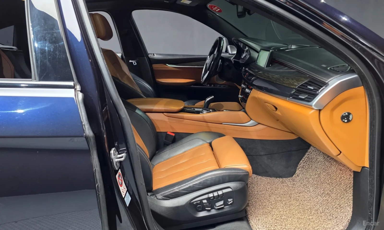 BMW X6 50D\Двуцветен салон\ фулл екстри, снимка 11 - Автомобили и джипове - 55571953