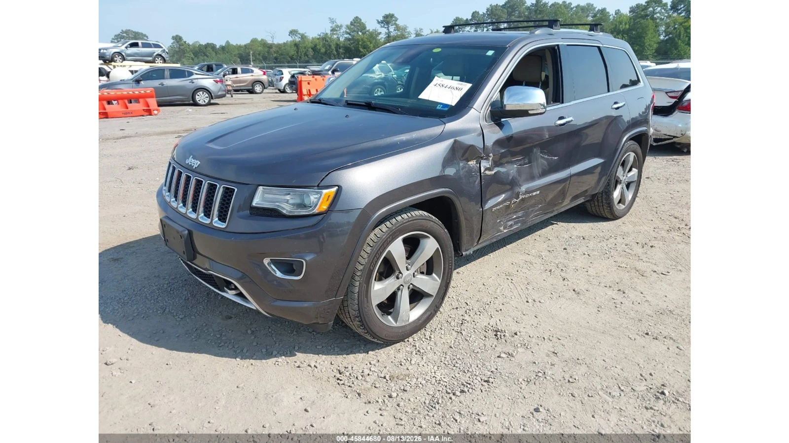 Jeep Grand cherokee 5.7 / OVERLAND / ОБДУХВАНЕ / ПОДГРЕВИ / ДИСТРОНИК , снимка 3 - Автомобили и джипове - 55814676