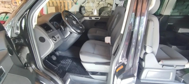 VW Multivan, снимка 9 - Бусове и автобуси - 52206460