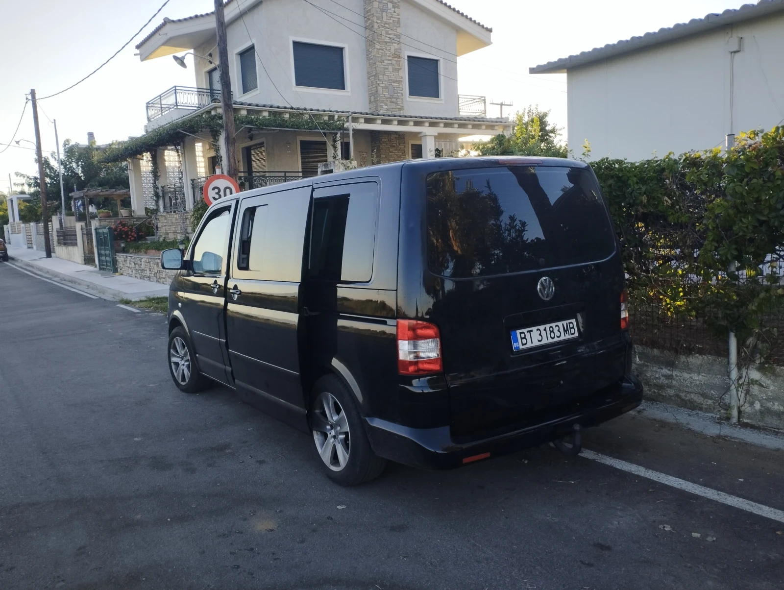 VW Multivan, снимка 14 - Бусове и автобуси - 53488728