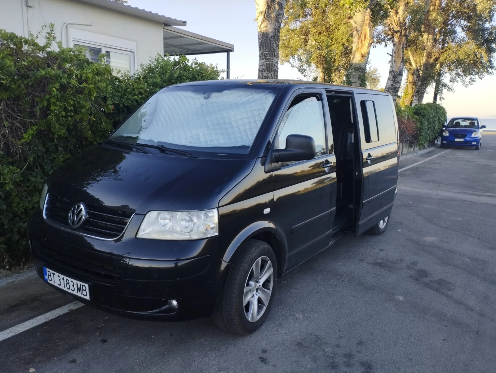 VW Multivan, снимка 15 - Бусове и автобуси - 53488728