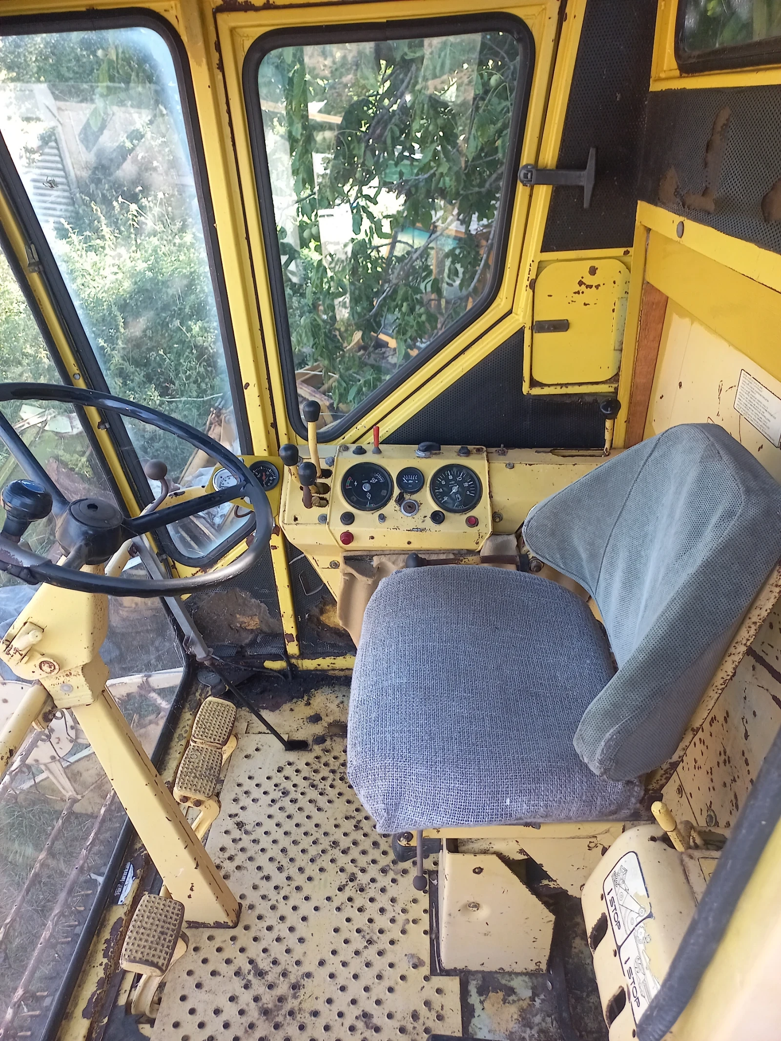 Комбайн New Holland 1550 - изображение 2
