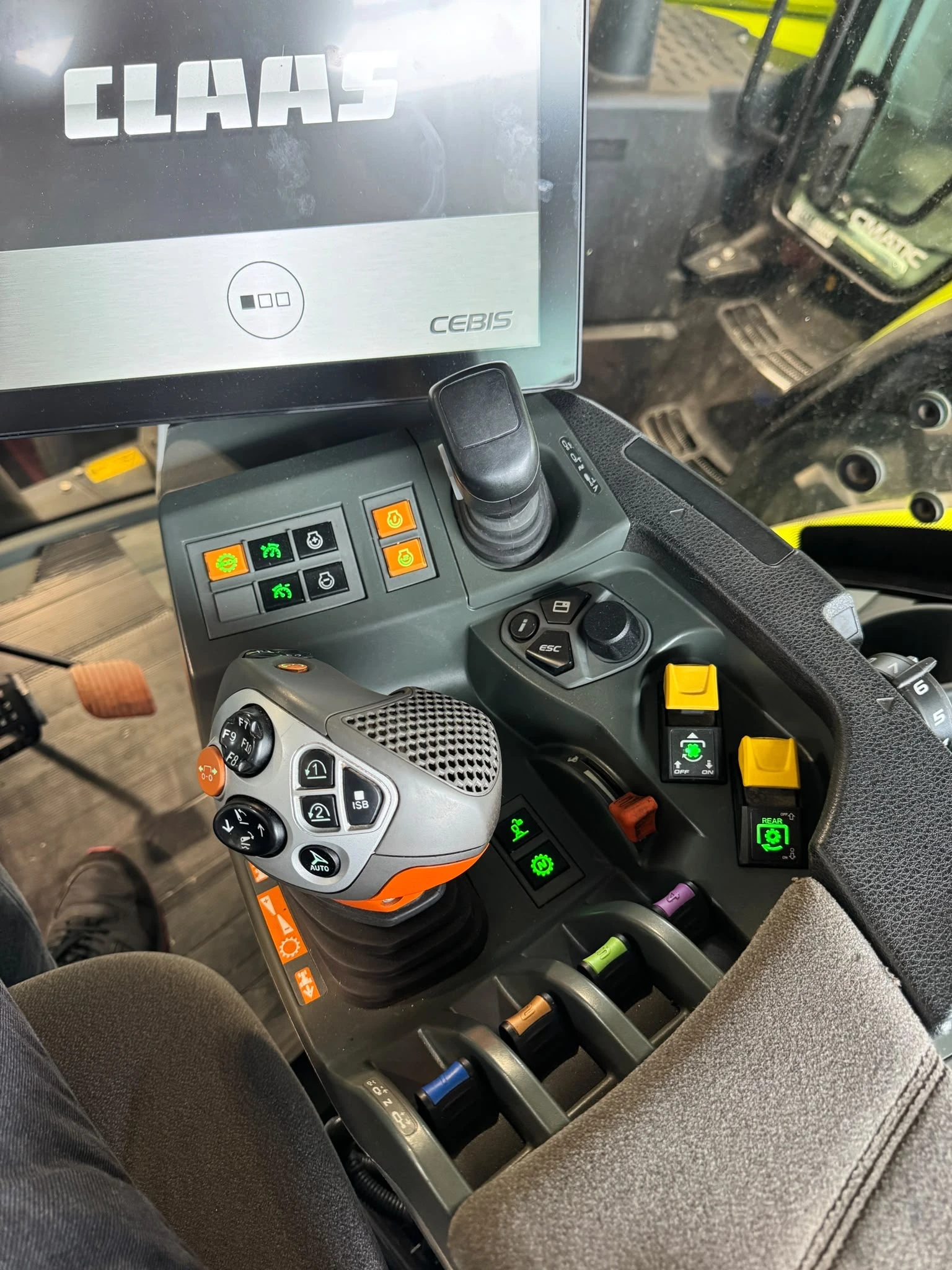 Трактор Claas ARION 660 CMATIC CEBIS НАВИГАЦИЯ ЛИЗИНГ, снимка 5 - Селскостопанска техника - 56020757