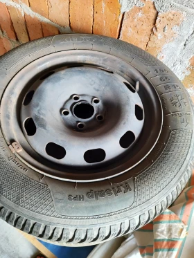 Гуми с джанти Kleber 195/65R15, снимка 2 - Гуми и джанти - 47532146