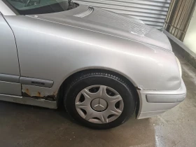 Mercedes-Benz E 220, снимка 4