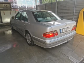 Mercedes-Benz E 220, снимка 3