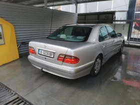 Mercedes-Benz E 220, снимка 2