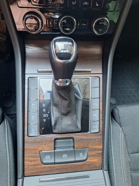 Skoda Superb Scout 2.0TSI 280hp 4x4, гаранция до 2028 г. , снимка 13