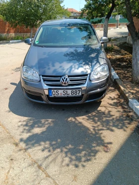 VW Jetta Седан, снимка 3