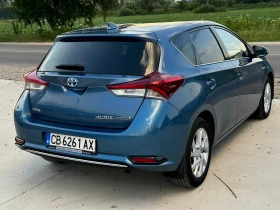 Toyota Auris 1.8 HYBRID/Сервизна история/Автомат/Нова батерия, снимка 4