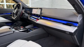 BMW M5 TOURING/xDrive/ICONIC GLOW/B&W/HUD/360 TOP VIEW/ | Auto.bg — изображение 9