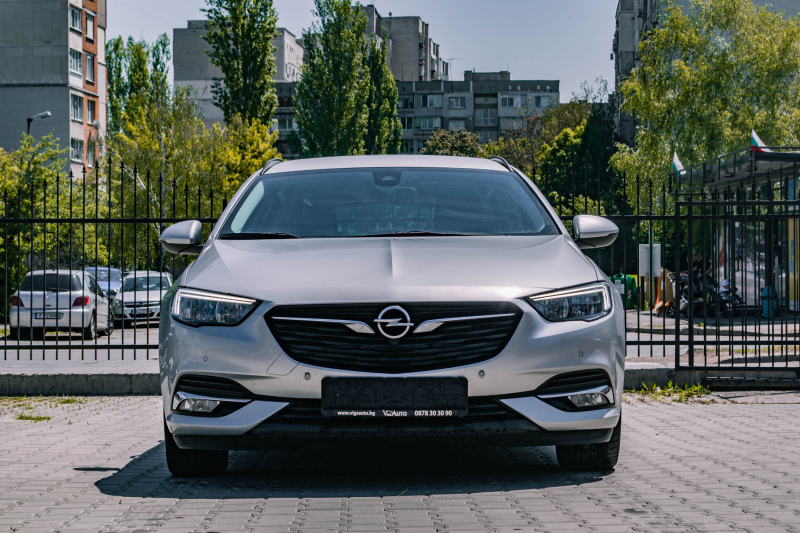 Opel Insignia, снимка 2 - Автомобили и джипове - 44061709