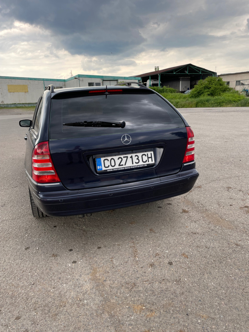 Mercedes-Benz C 220 Elegance, снимка 3 - Автомобили и джипове - 46052604