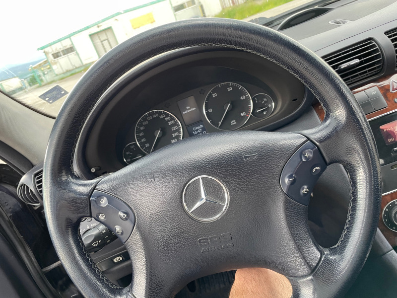 Mercedes-Benz C 220 Elegance, снимка 6 - Автомобили и джипове - 46052604