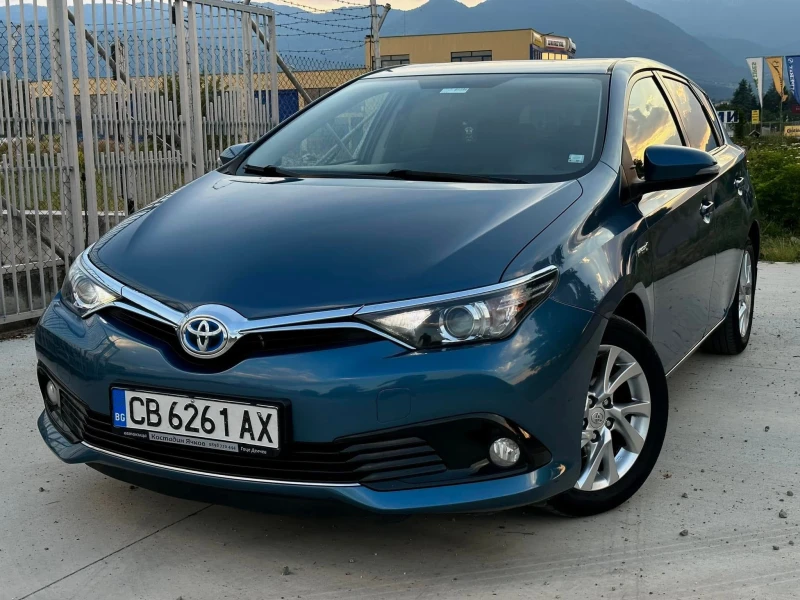 Toyota Auris 1.8 HYBRID/Сервизна история/Автомат/Нова батерия, снимка 8 - Автомобили и джипове - 48963346