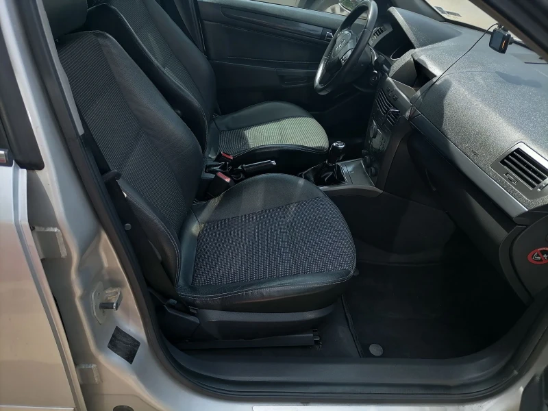 Opel Astra 1.7cdti, снимка 9 - Автомобили и джипове - 50141911