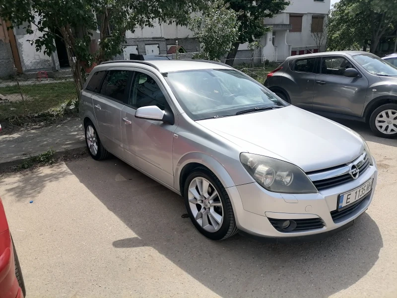 Opel Astra 1.7cdti, снимка 2 - Автомобили и джипове - 50141911