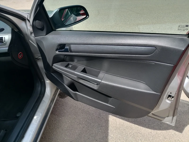 Opel Astra 1.7cdti, снимка 8 - Автомобили и джипове - 50141911