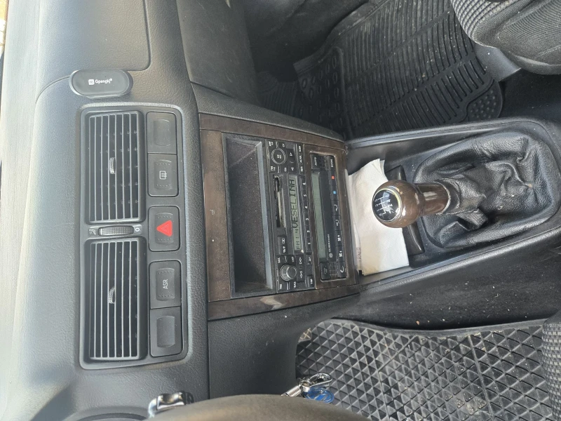 VW Golf 1.9tdi 150к.с., снимка 8 - Автомобили и джипове - 52422080