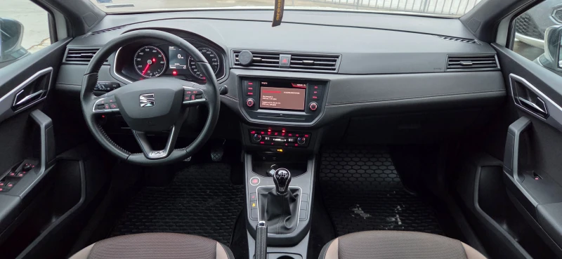 Seat Ibiza Xcellence, снимка 10 - Автомобили и джипове - 52847081