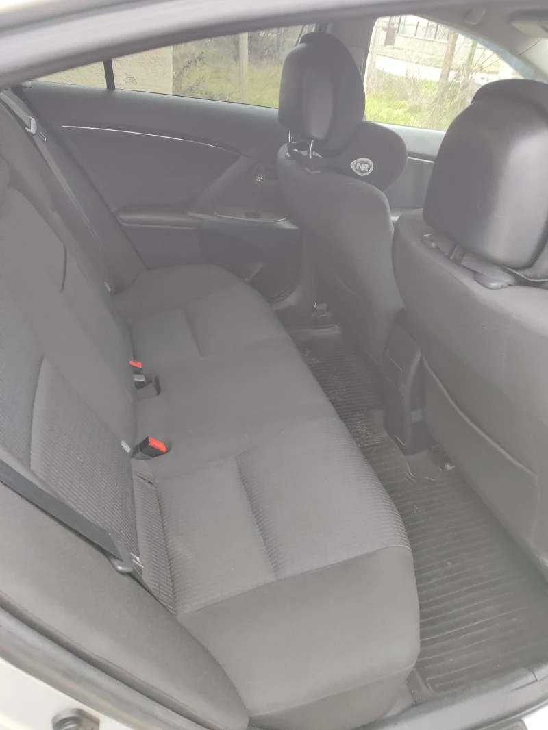 Toyota Avensis, снимка 6 - Автомобили и джипове - 52915568