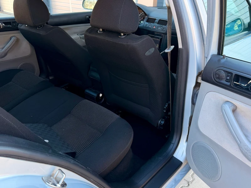 VW Bora 1.9 TDI , снимка 12 - Автомобили и джипове - 52937132