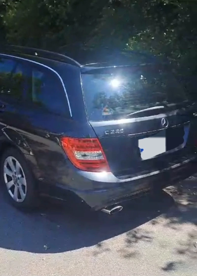 Mercedes-Benz C 220, снимка 5 - Автомобили и джипове - 53391188