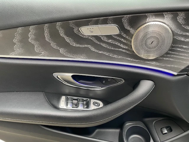 Mercedes-Benz E 300 d 4Matic (mild hybrid), снимка 17 - Автомобили и джипове - 51903998