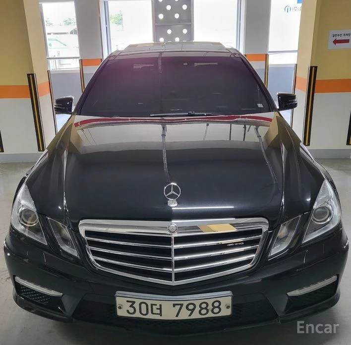 Mercedes-Benz E 63 AMG  - изображение 6