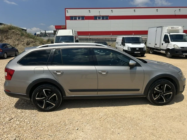 Skoda Octavia Scout, снимка 8 - Автомобили и джипове - 55146637