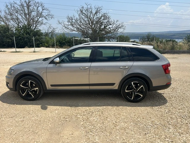 Skoda Octavia Scout, снимка 7 - Автомобили и джипове - 55146637