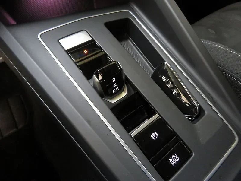 VW Golf 2.0 TDI PRESTIGE, снимка 11 - Автомобили и джипове - 55721355