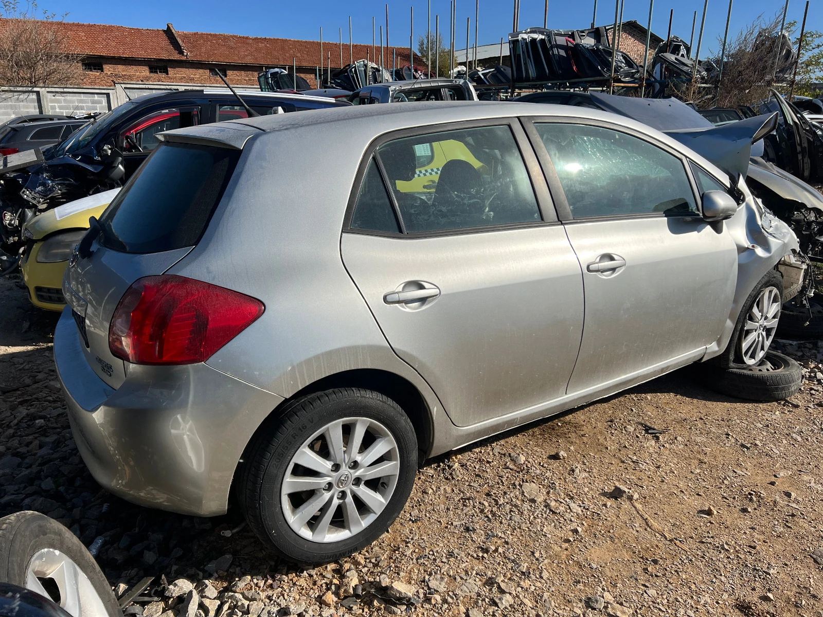 Toyota Auris 2.0D4D - изображение 4