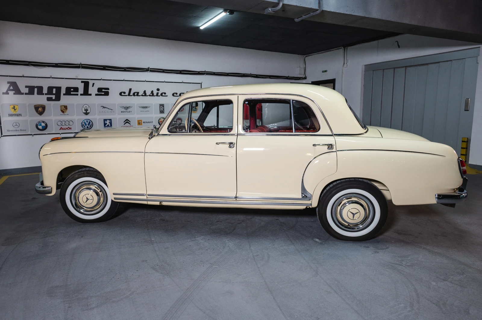 Mercedes-Benz 220 S Ponton - изображение 4