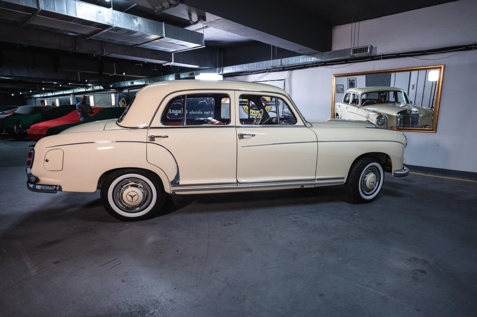 Mercedes-Benz 220 S Ponton - изображение 3