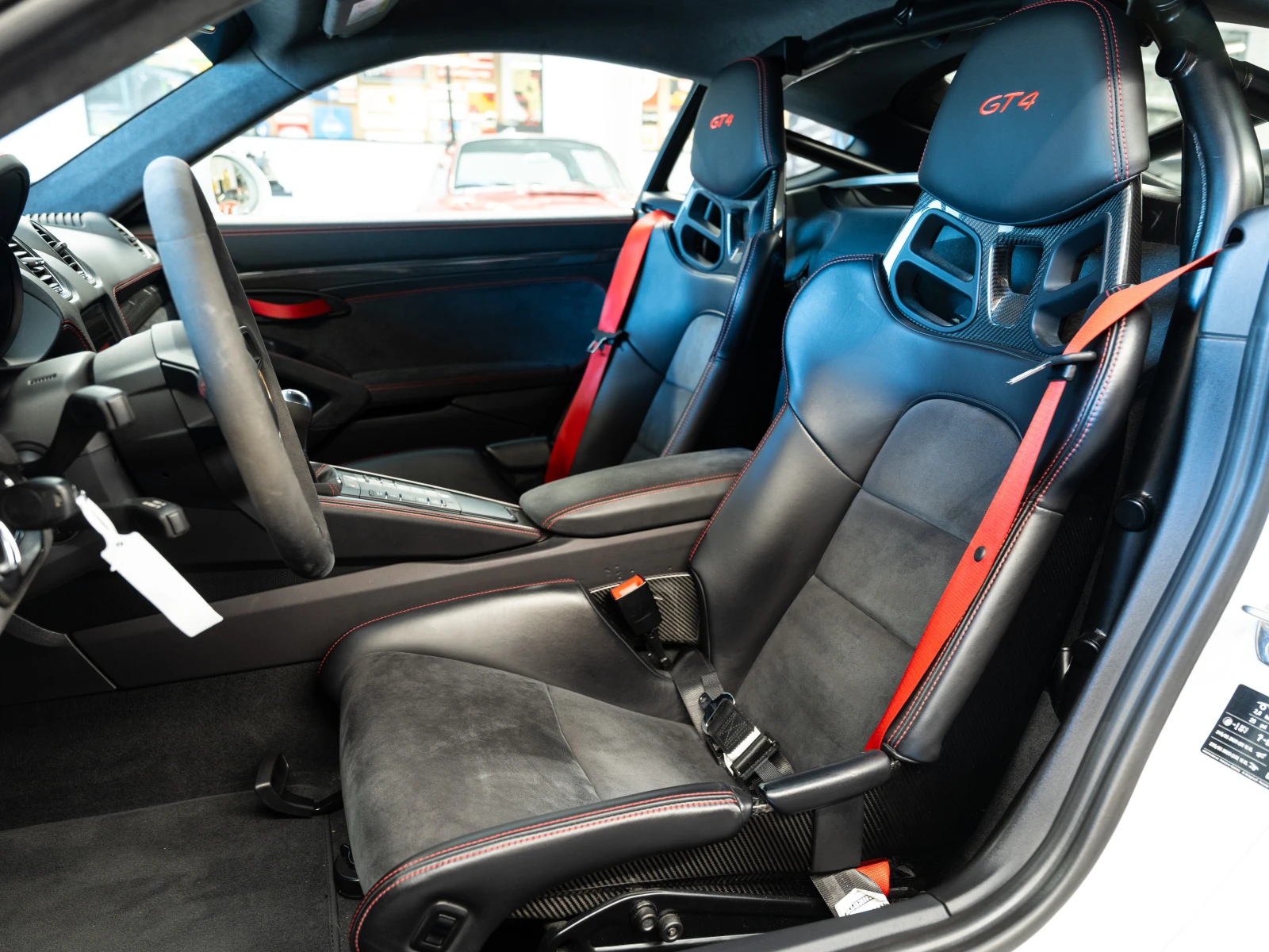 Porsche Cayman 718 Cayman GT4 - изображение 8