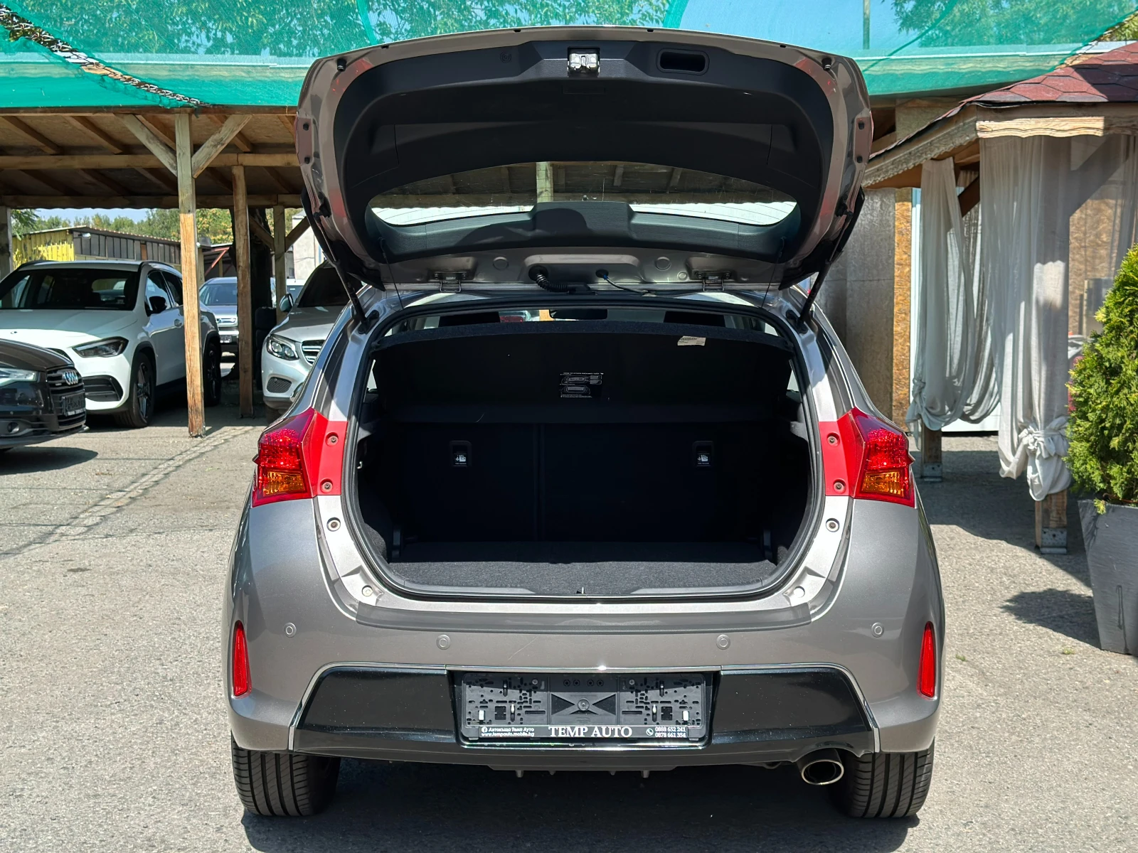Toyota Auris 1.6i ПЪЛНА СЕРВИЗНА ИСТОРИЯ  - изображение 6