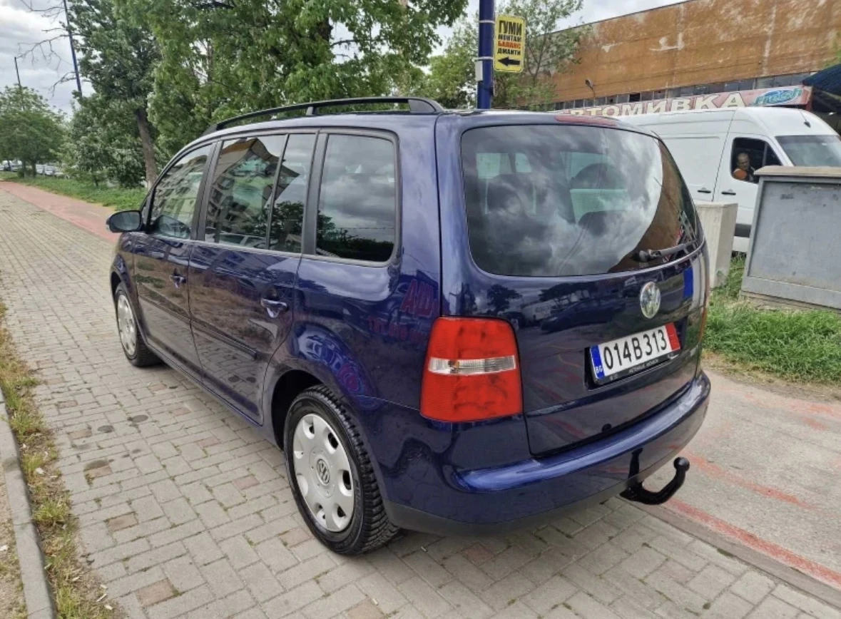 VW Touran 1.6 Бензин АВТОМАТИК - изображение 3