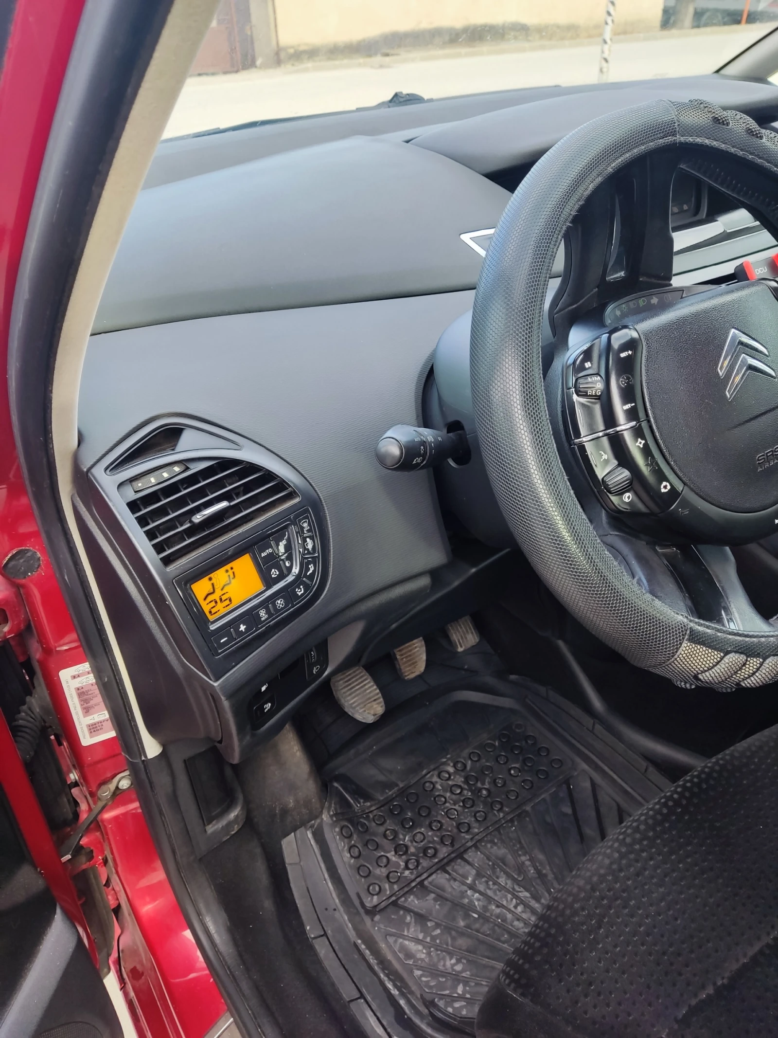 Citroen Grand C4 Picasso  - изображение 5