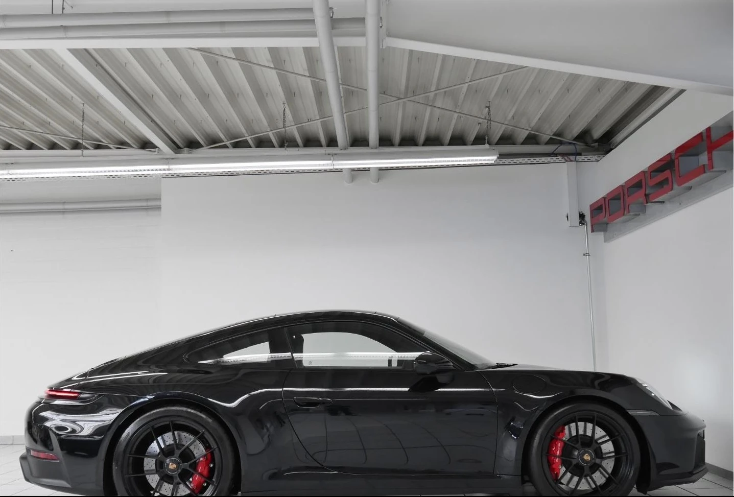 Porsche 911 992.2 CARRERA 4 GTS SPORT DESIGN CARBON BURMESTER - изображение 5